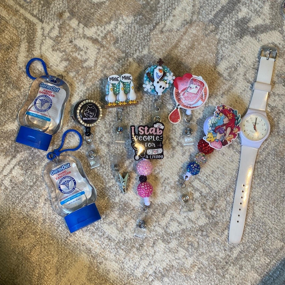 ⭐️Not so Mystery, Assortment of Badge Reels, Watch and more! ⭐️